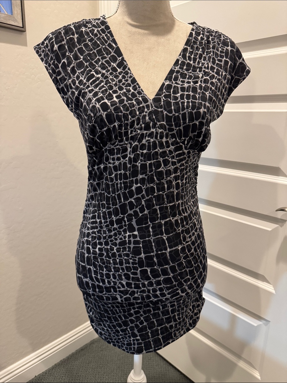 Express Black and White Croc-Print V-Neck Dress